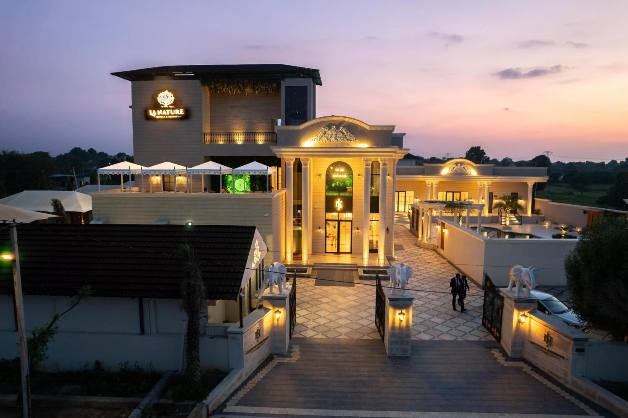 La Nature Hotels & Resorts Sikar 外观 照片