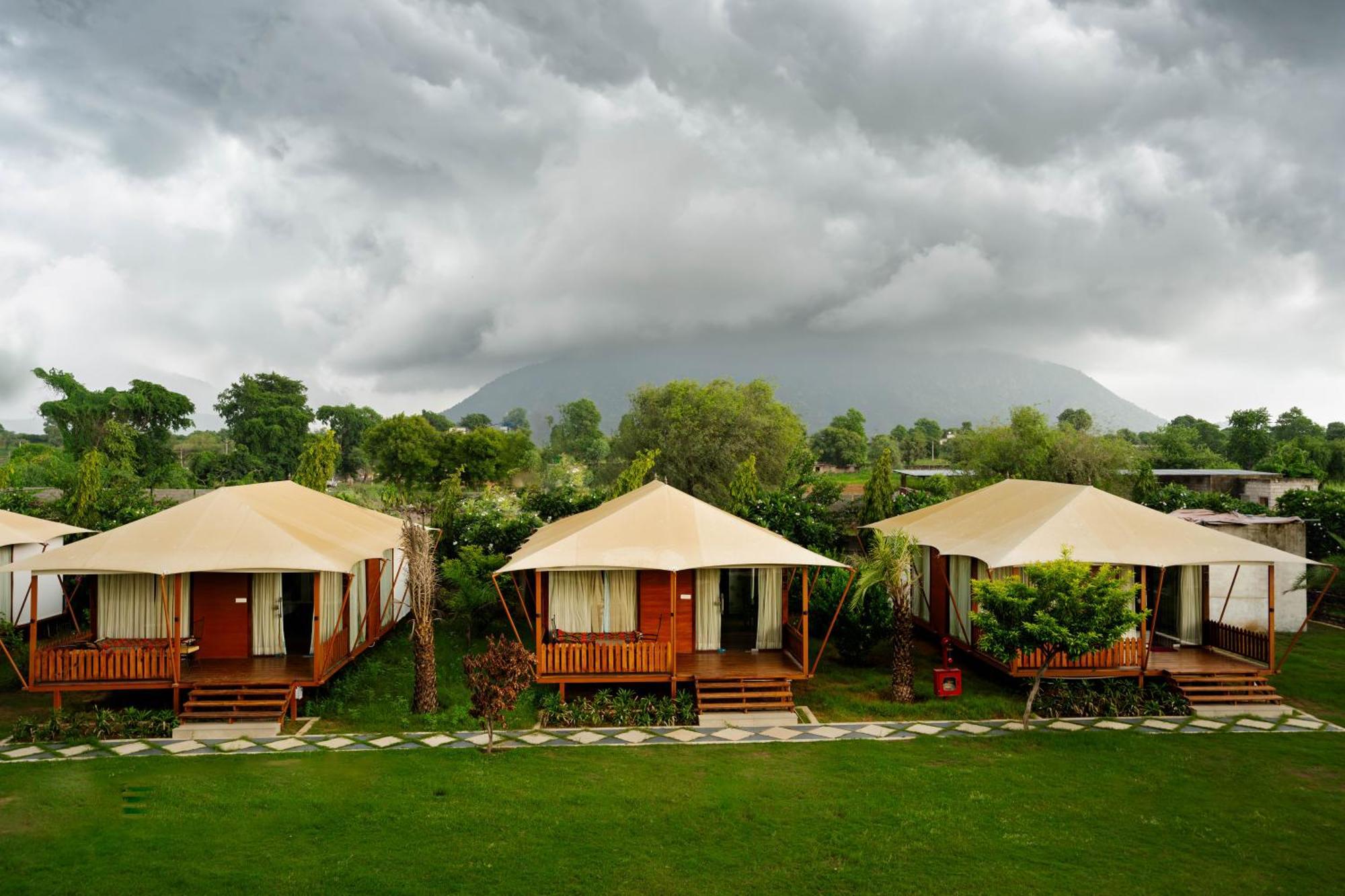 La Nature Hotels & Resorts Sikar 外观 照片